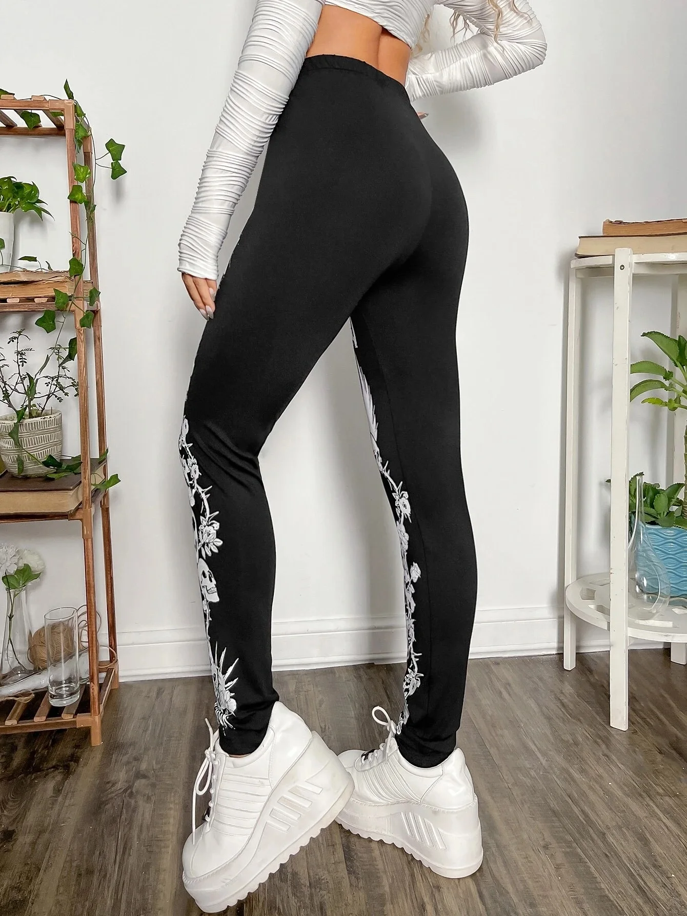 Halloween skull print tight-fitting leggings women with dark Goth style tights solid color slim-fit nine-point pants women