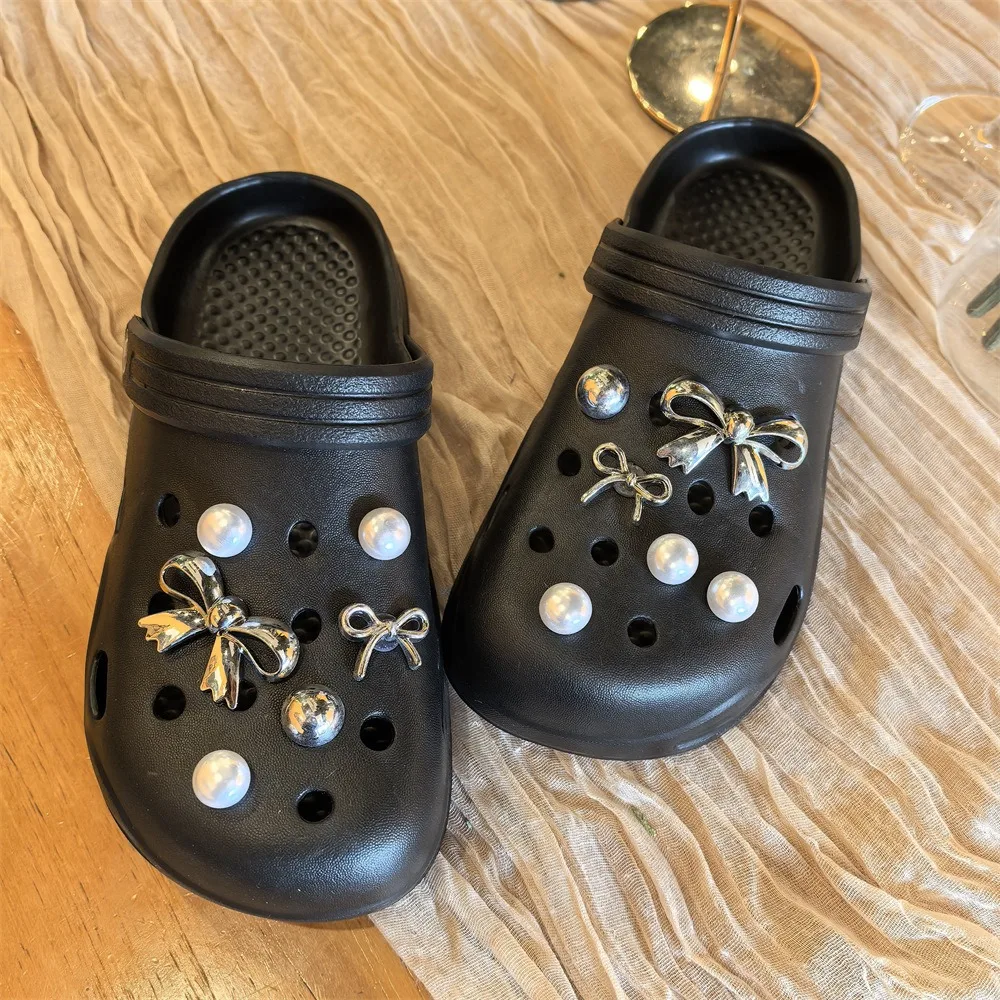 مجموعة سحر الأحذية الأنيقة إكسسوارات ثقب الحذاء مشبك الفضة مطلي فراشة القوس نجمة القلب اللؤلؤ DIY الأحذية زينة هدية