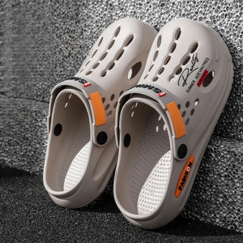 Men's fashionable and casual two in one hooded slippers with high elasticity and thick soled beach shoes for external wear