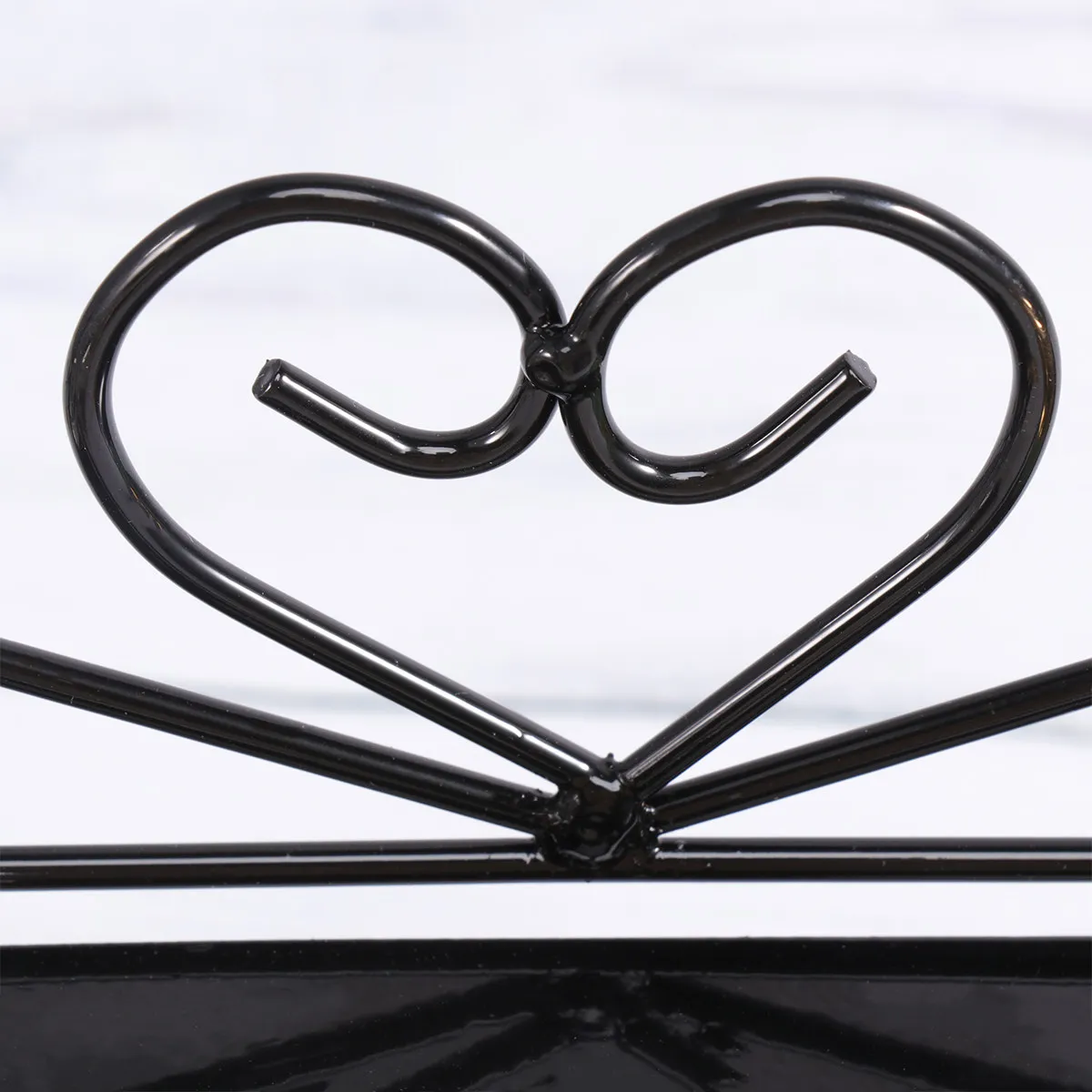 

Heart Shaped Nail Polish Organizer Rack Metal 3 Row Storage Stand for Nail Bottles Elegant Home Decor Table Display