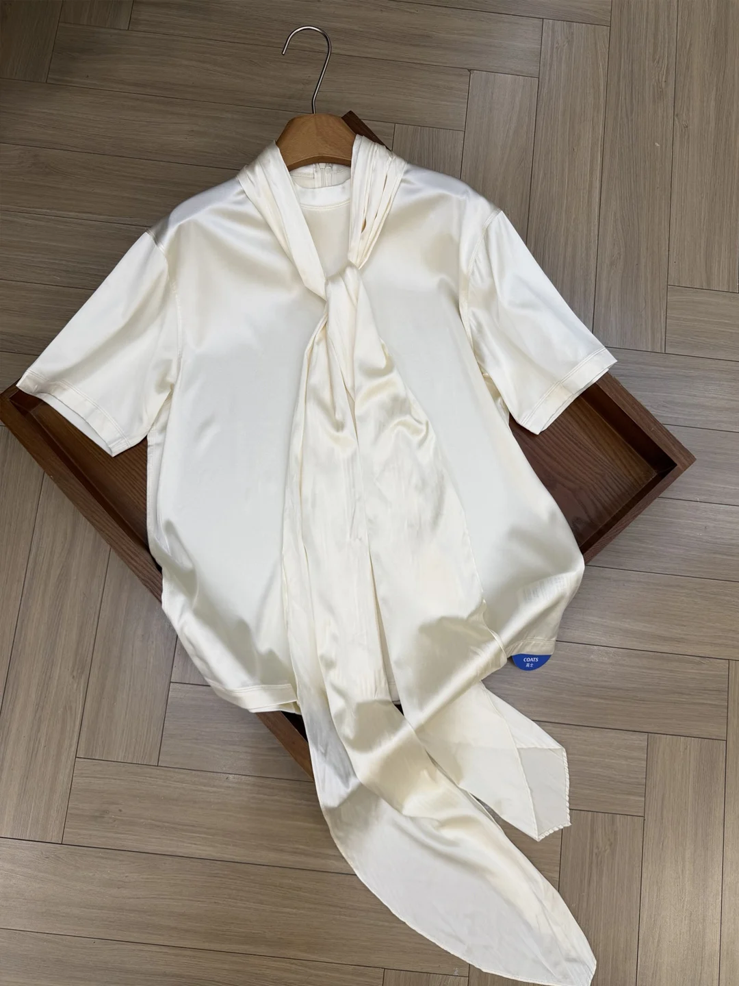 Early Autumn New High-Quality Fashion Solid Color Silk Scarf T-Shirt for Women 2026
