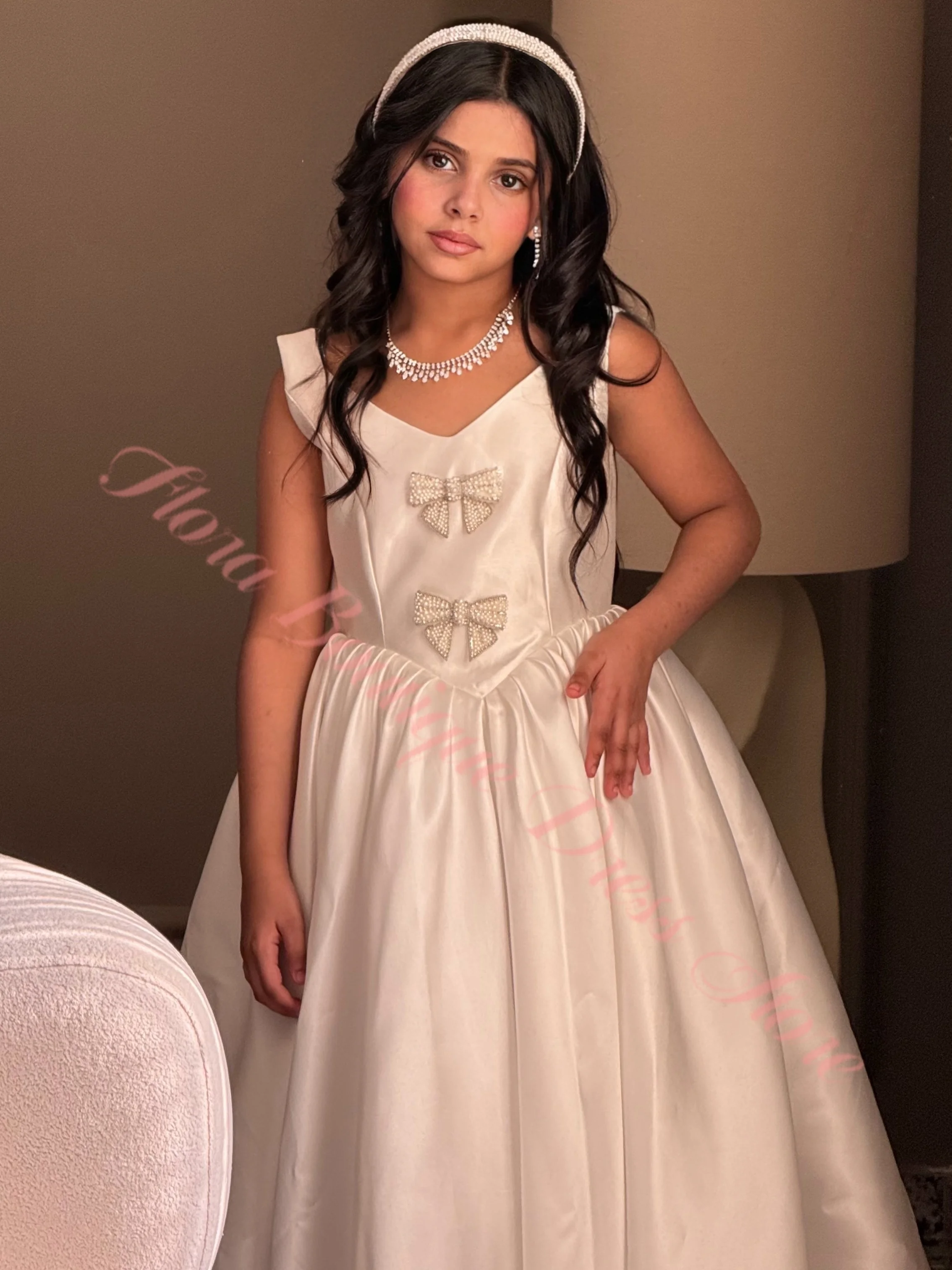 Customized Ivory 3D Bow Sleeveless Backless Bow Flower Girl Dresses For Wedding Ceremonies Dance Performance Beauty pageant