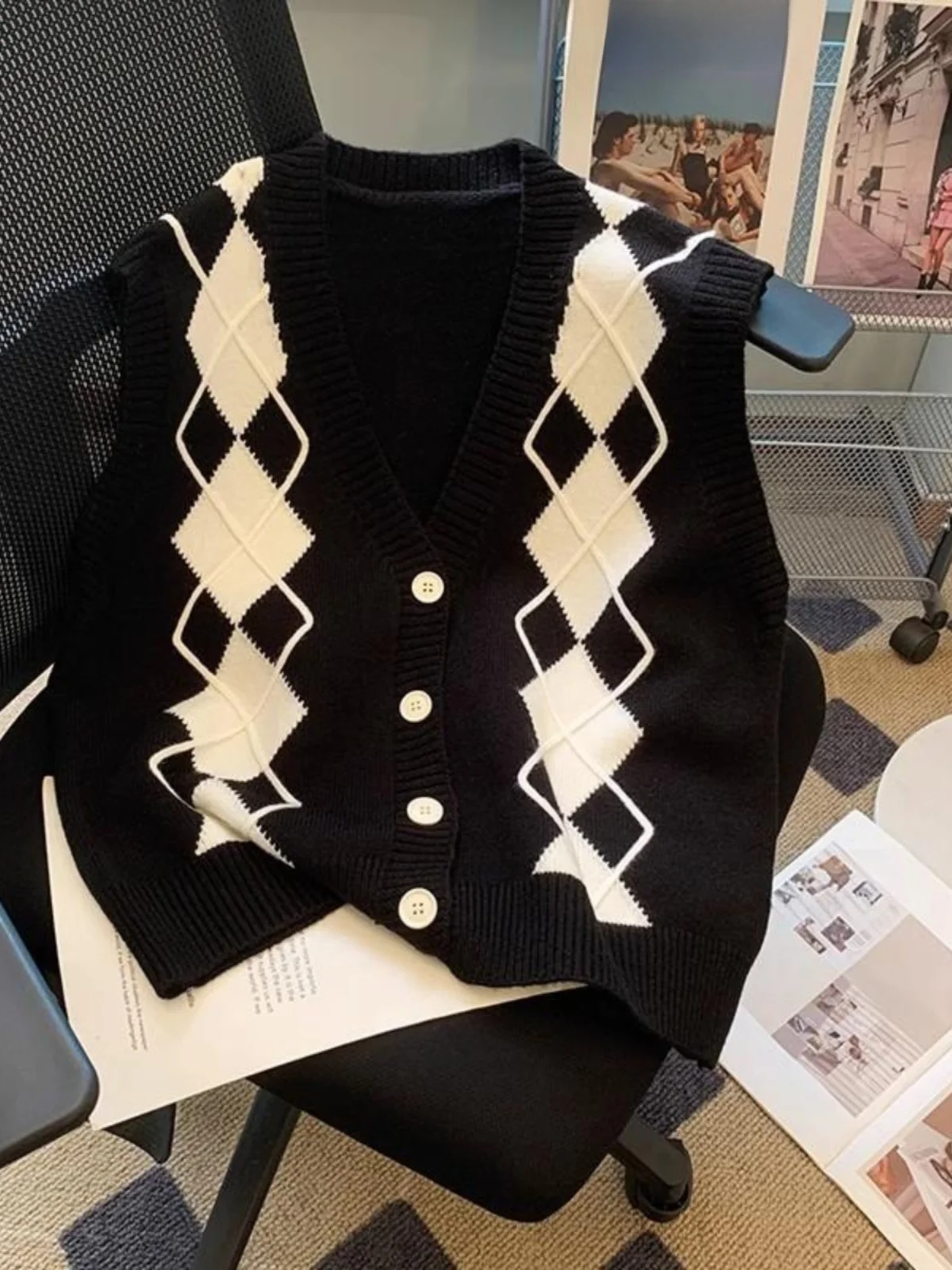 

Spring 2026 Korean Sle V-Ne Knitted Vest Top plus Size Women's Faion Layering Sweater Cardigan Outerwear