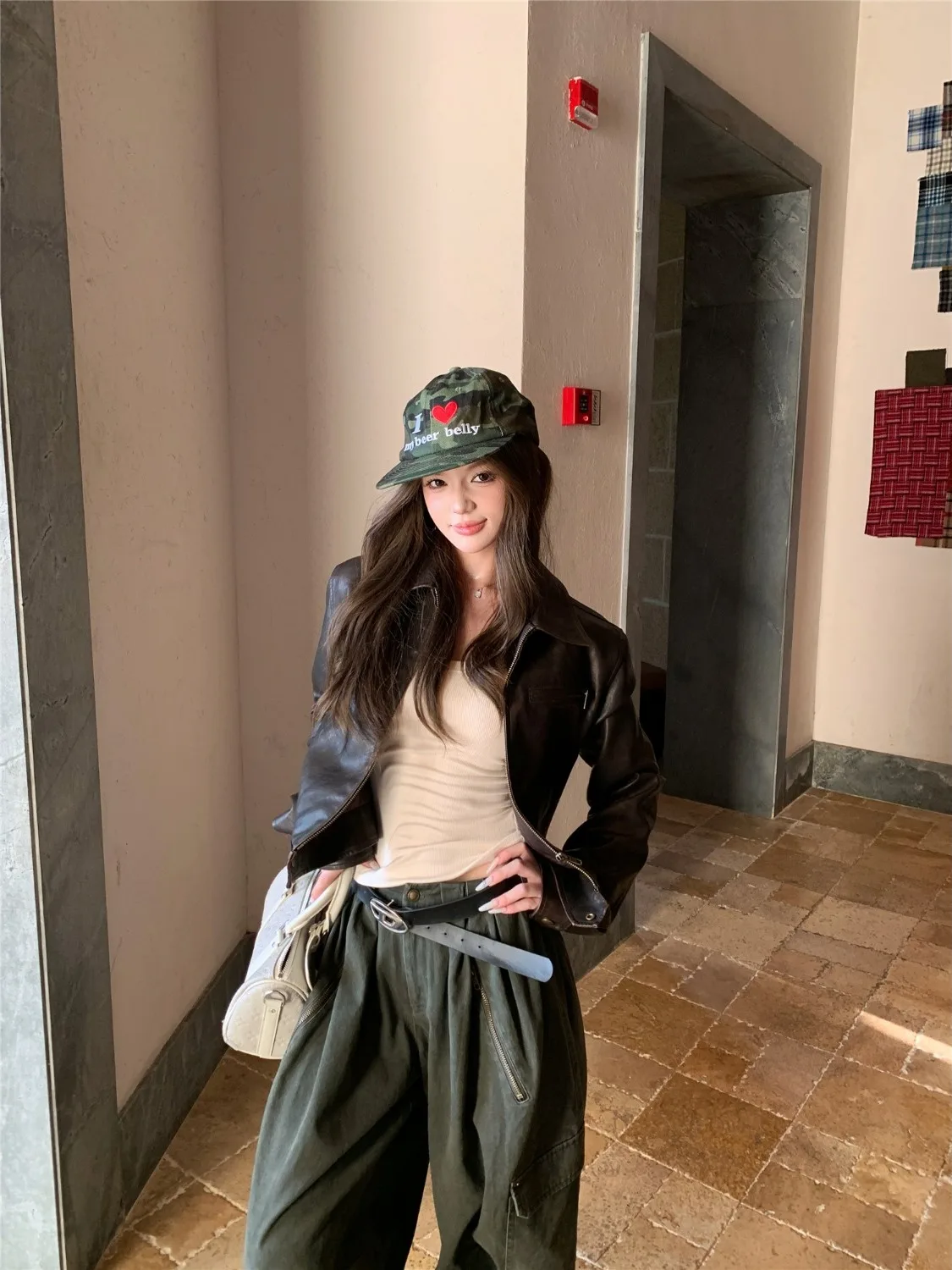 

Cool Black PU Leather Jacket Women's Spring 2026 New Retro Zipper Motorcycle Clothes Top Fashion Commute Style Long Sleeve