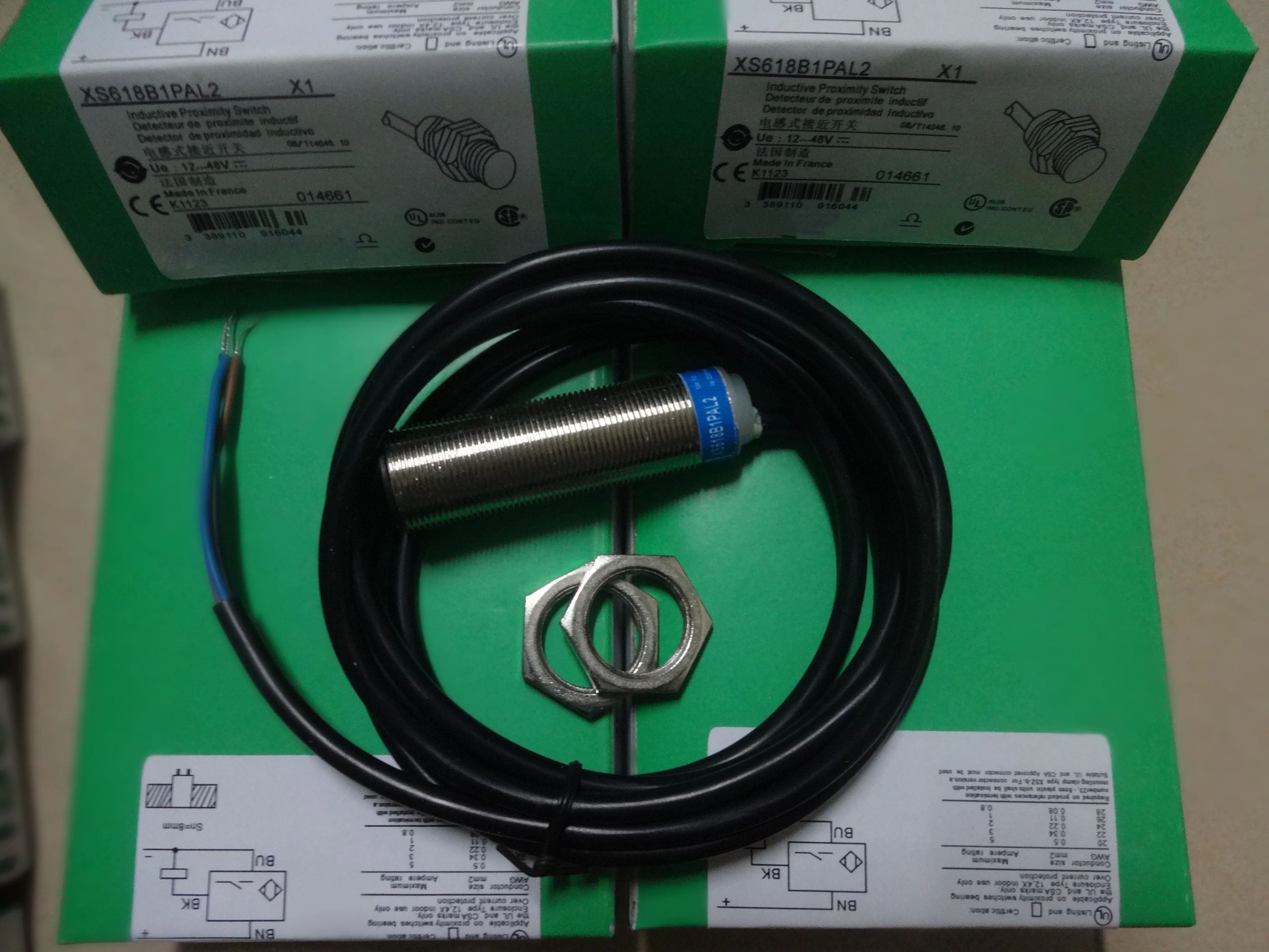 

New Proximity Switch Sensor in Stock XS618B1PBL5 XS618B1NBL5 One-year Warranty High Quality Seller DHL FEDEX UPS