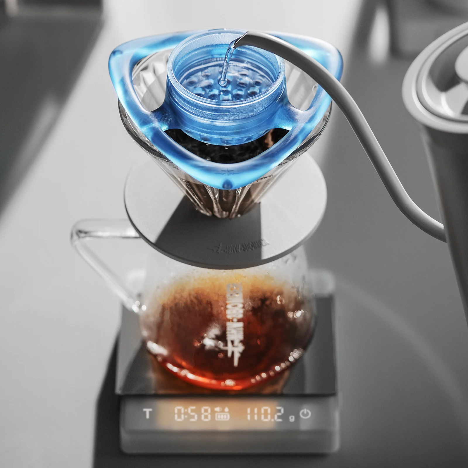 MHW-3BOMBER Pour-Ov… - image