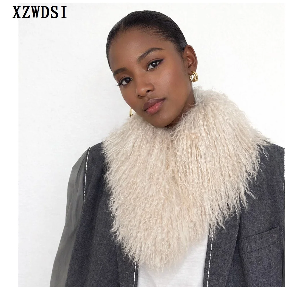 

Double Sided Women Fluffy Real Mongolian Lamb Fur Short Scarf with Magnetic Buckle