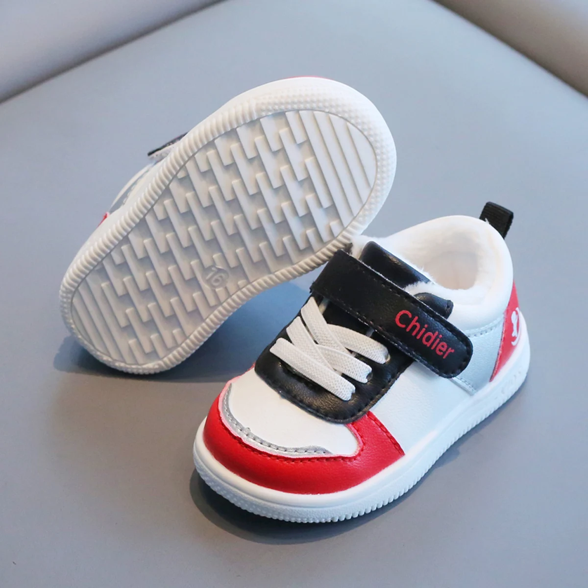 Boys and Girls Spring and Autumn Non-slip Soft Bottom Color Splicing Baby Board Shoes