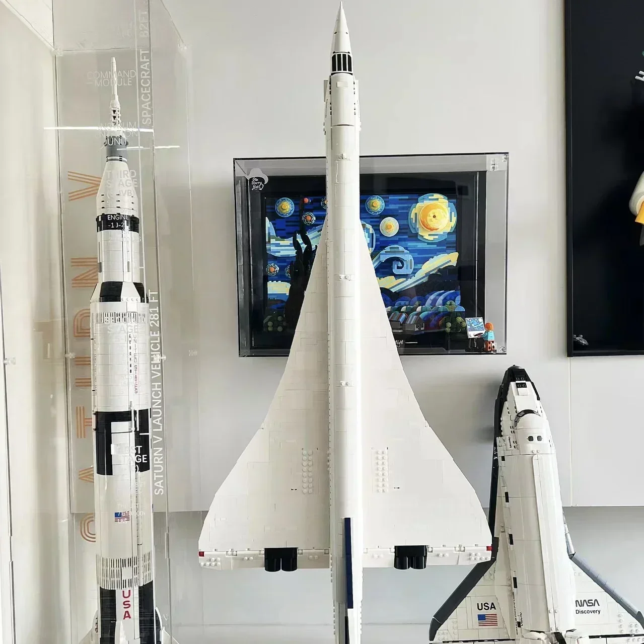 

2083 шт., строительный комплект Airbus Concorde, первый в мире сверхзвуковой авиалайнер, авиационное пространство, 10318, блоки-челноки, кирпичные игрушки, подарки для детей