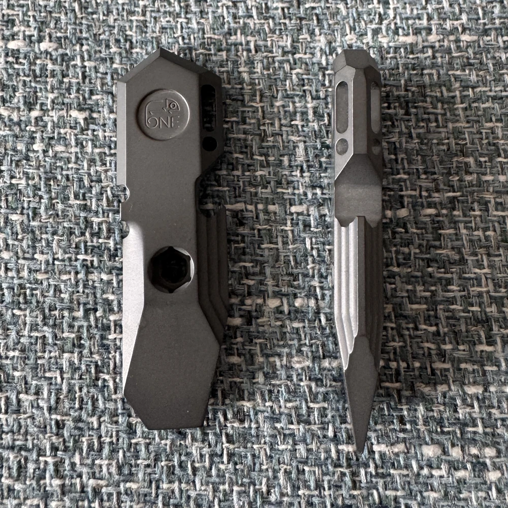 Picture 7: EDC Titanium alloy Titanium Damascus Mini Crowbar tools Hand Outdoor Camping Gear EDC Multifunction Tools Gift Collection