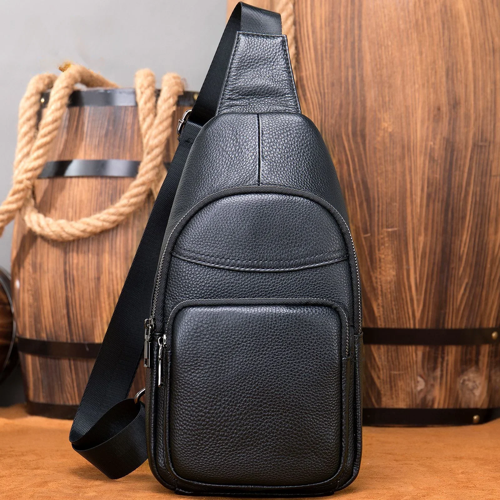 

2024 New Men's Chest Bag Short Distance Travel Crossbody Bag Fashion Shoulder Bag Husband Black Luxury Large Capacity Backpack