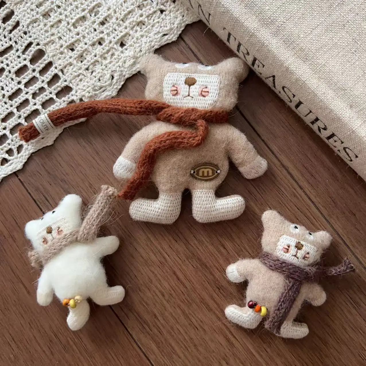 

Stuffed Fabric Bear Family Plush Brooch Pin DIY Accessory for Hat Socks Shoes Bag Garment Trim Versatile