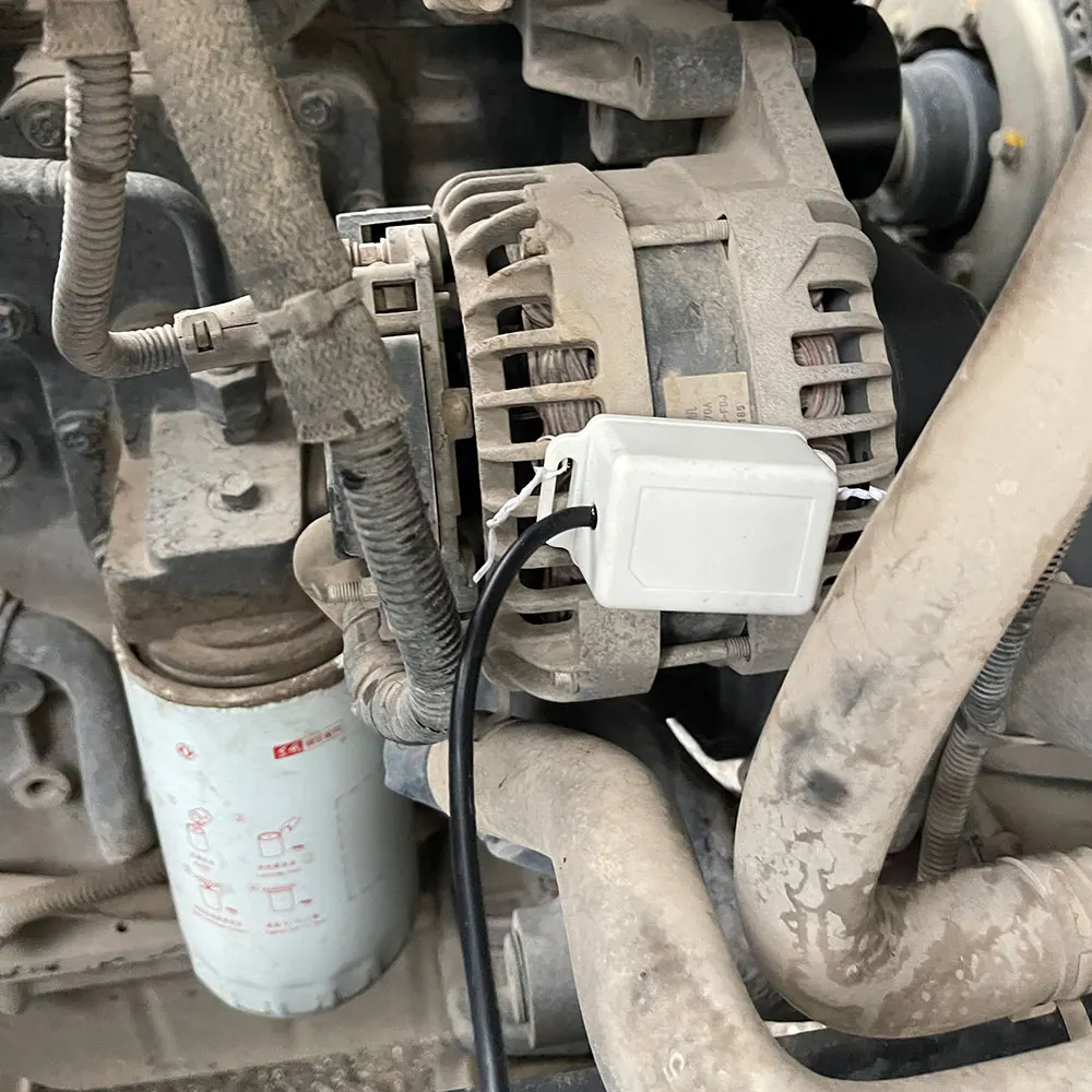 Adattatore per contagiri motore benzina e dsissel Tachimetro RPM Sensore tattile per moto Facile da ottenere Segnale RPM Veicolo Camion Barca Yacht