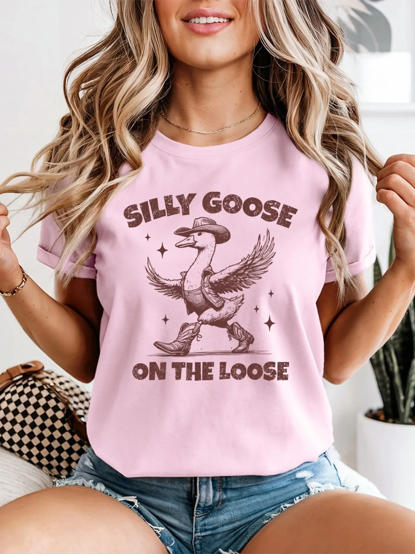 Cute Silly Goose On The Loose Cowboy Hat Vintage Art Print Graphic Ladies T Shirt Short Sleeve Crew Neck Casual Tee Tops