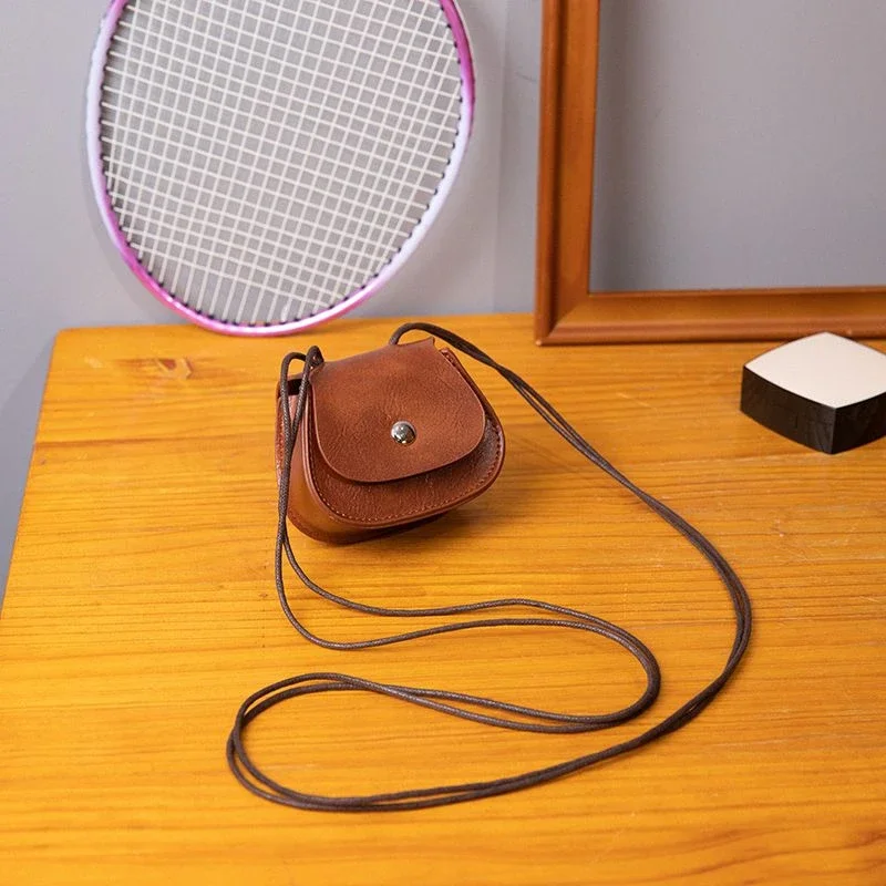 

Cute Retro Shoulder Crossbody Bag Mini Pocket Bag for Lipsticks Envelope Cosmetic Bags