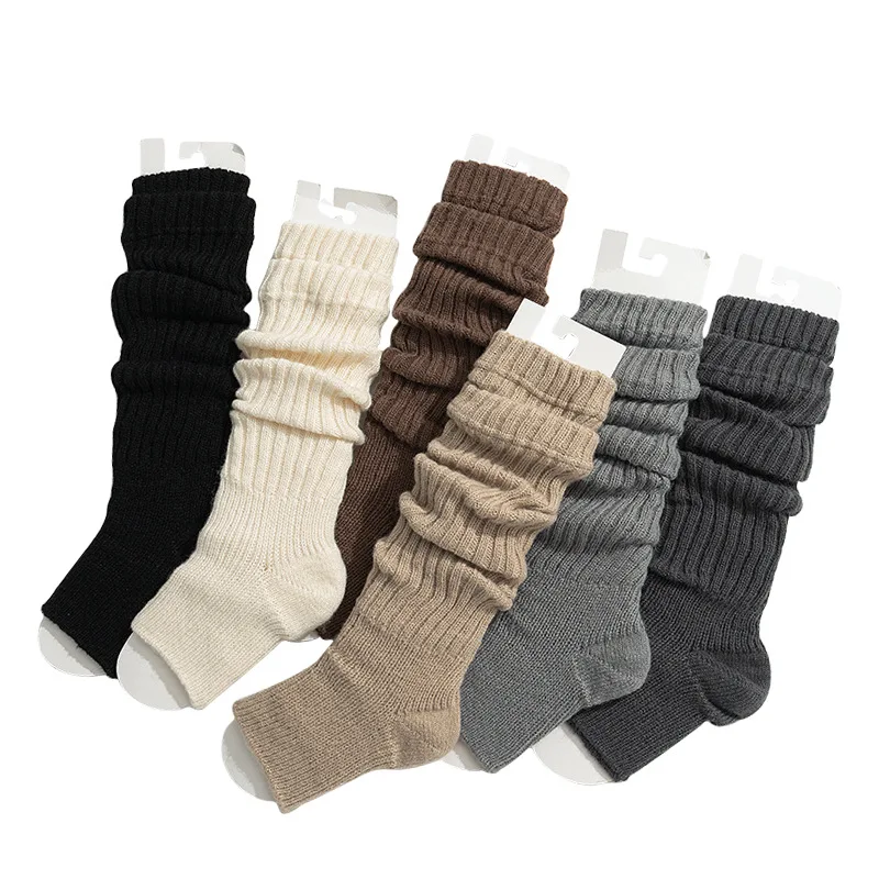 New Autumn and winter velvet beige calf socks for women, thick and warm mid leg socks, gray long leg pile socks,  short socks