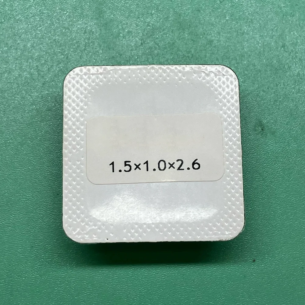 إكسسوارات الساعة مسامير الغطاء السفلي جميع مسامير الرأس المسطحة من الفولاذ 1.5 * 1.0 * 2.6 مم مسامير الغطاء الخلفي للساعة #6