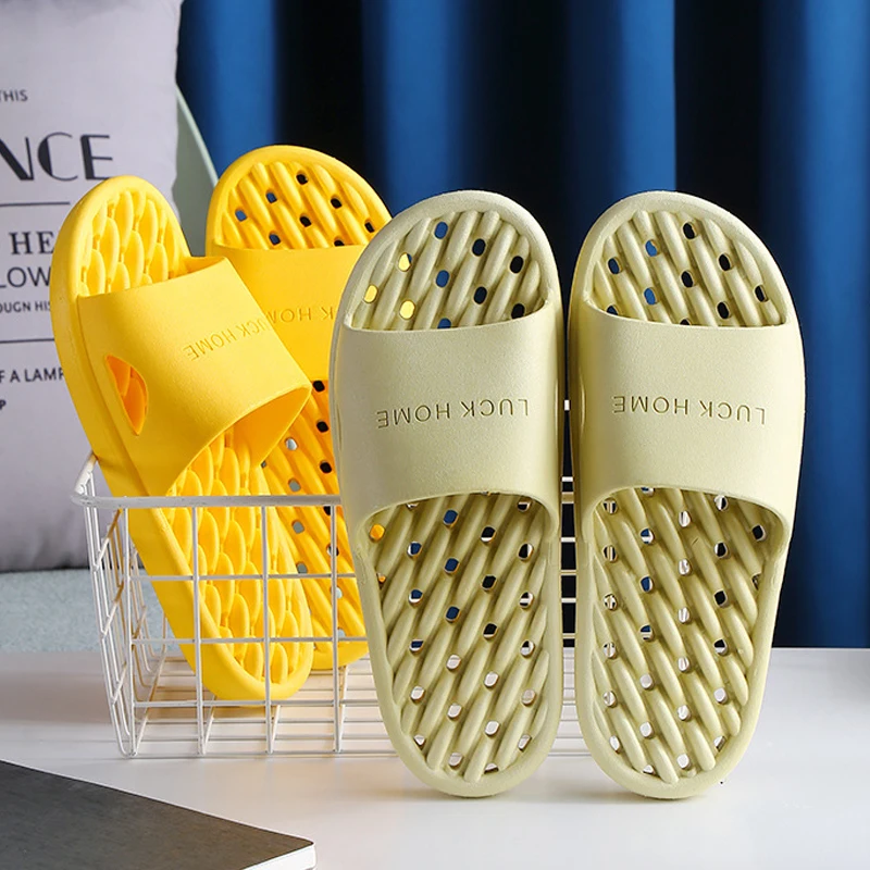 Home Non-slip Shower Slippers Soft And Comfortable Bathroom Shoes For Men Women Foot massage Indoor Footwear