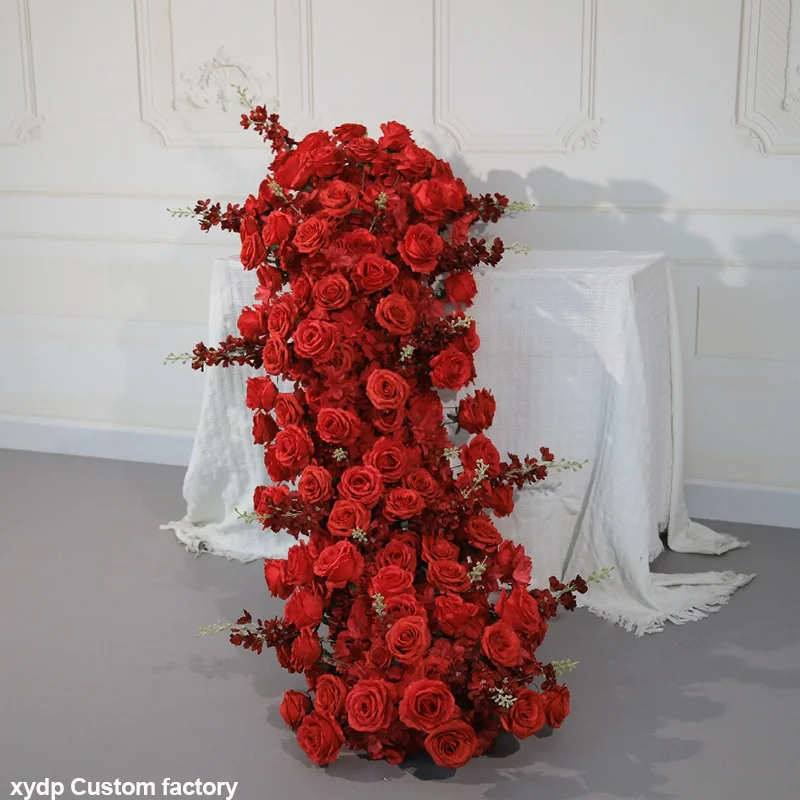 Luxuriöser roter Rosen-Tischläufer, künstliche Blumen, Hochzeitstischdekoration, langes Tisch-Centerpiece, Blumenarrangement, Delphinium-Blumenreihe, Partydekoration – Detail 3