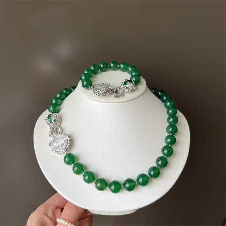 

Natural Green Agates Necklace Bracelet Set For Women