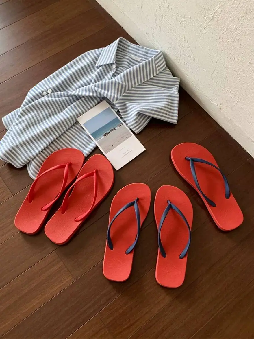 2026 New Summer Red Flip Flops Flat Lightweight Anti slip Couple Shoes Outdoor Beach Clip Toe Slippers for Men Women view 4