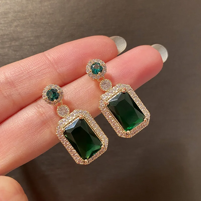 Emerald Crystal Stainless Steel Dangle Earrings Personalized Vintage Advanced Dangle Earrings for Women Fashion Jewelry Gifts