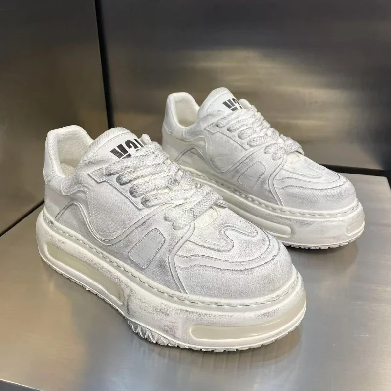 Мужская повседневная прогулочная обувь, модная легкая кожаная повседневная обувь на платформе 2024, нескользящая спортивная уличная маленькая белая обувь