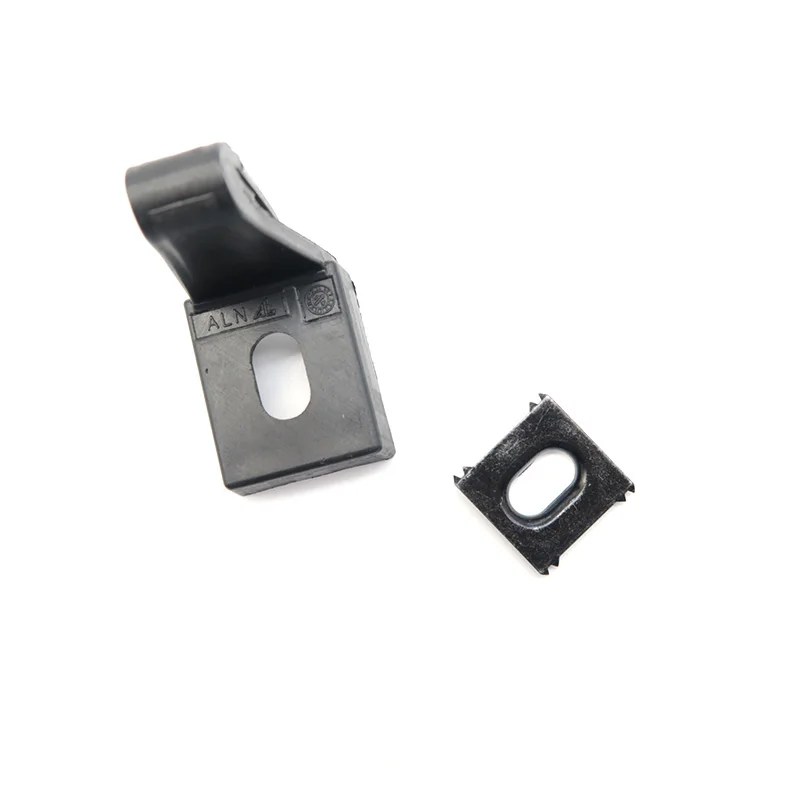 Kit di riparazione fari per auto in plastica nera adatto per Audi TT 2007-2014 Accessori per staffa ad angolo fisso con artiglio di riparazione 8J0941461