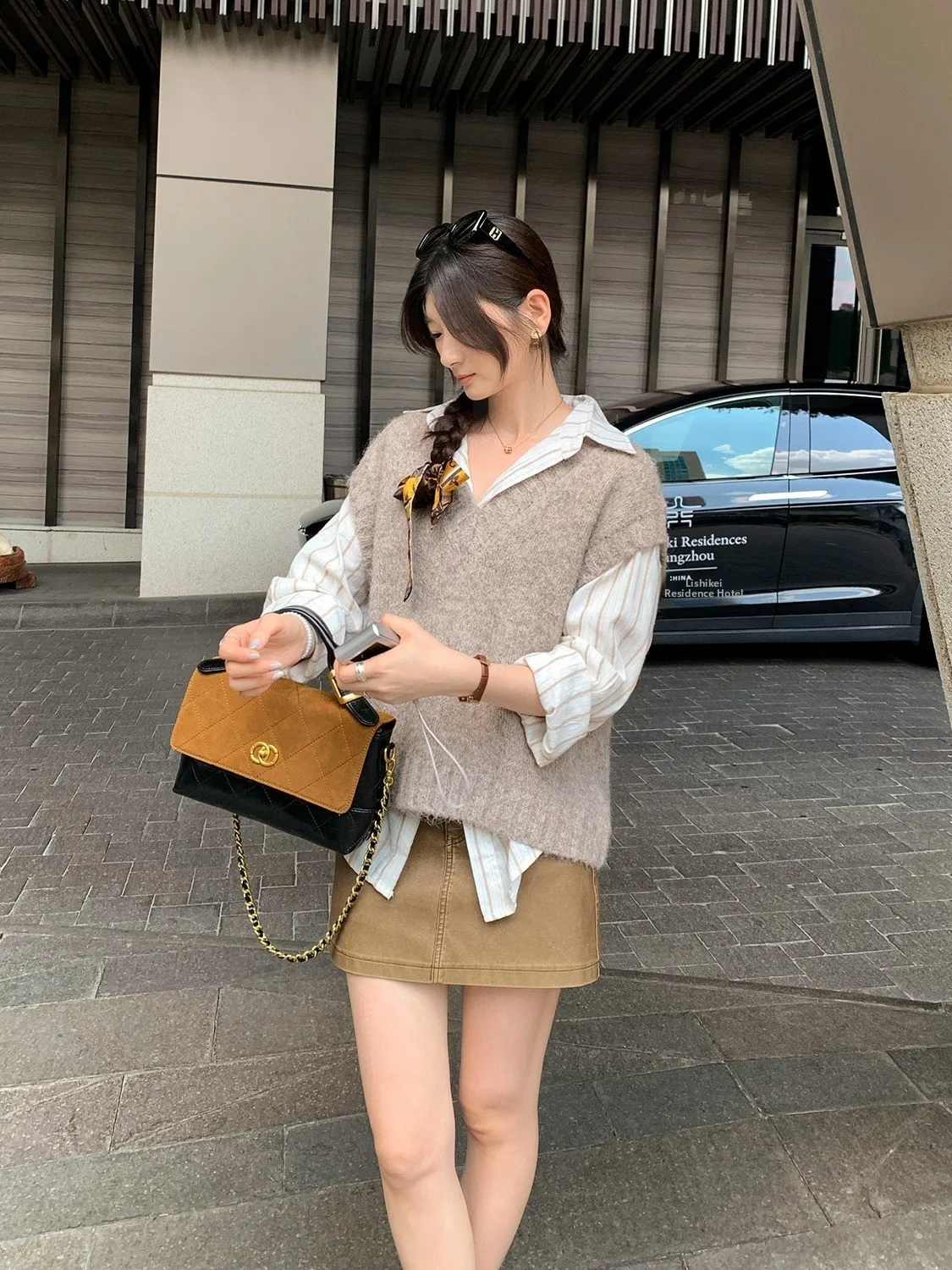 ay V-Ne Knitted Sweater Vest Women's Autumn 2025 New Sle Commute Faion High-End Feeling Long Sve Top