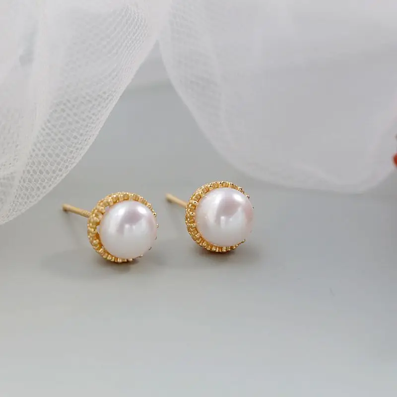 Delicate Small Cut-Out Pattern 925 Sterling Silver Earrings Inlaid With Natural Freshwater Pearl 18K Gold Plated Earrings Gift