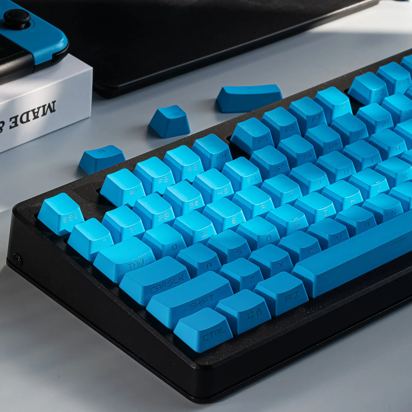 MAIMOOO Lake Blue Keycaps Light Blue Mechanical Keyboard Keycaps Customized PBT Transparent OEM Height