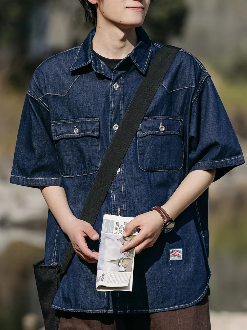 

Новая летняя свободная повседневная мужская джинсовая рубашка в винтажном японском стиле, свободного кроя, с пятью пуговицами