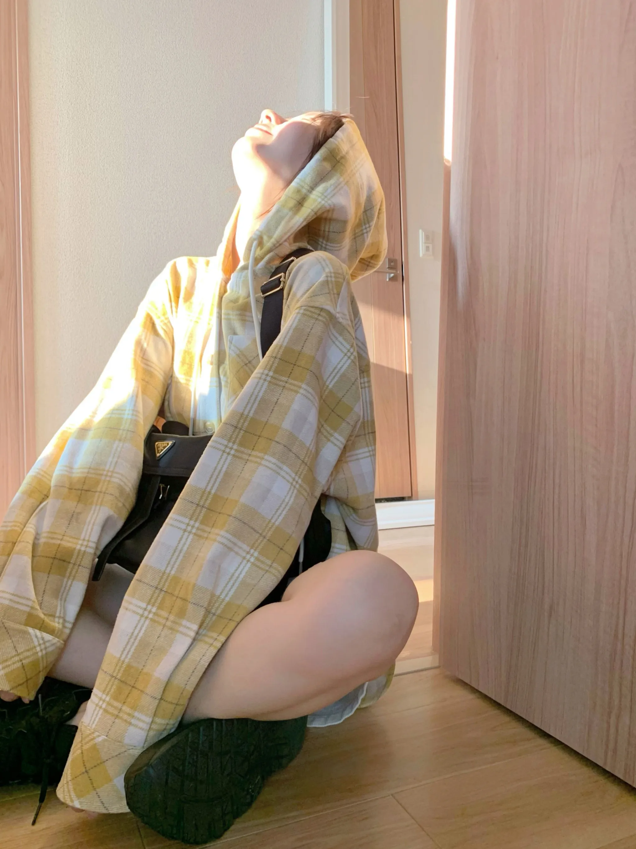 

Женская шерстяная рубашка оверсайз Fretaro с капюшоном, желто-черная в клетку, модная повседневная модель с длинным рукавом на пуговицах для весны