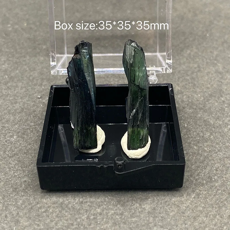 100% natural blue iron vivianite  rough mineral, jewelry accessories beads+Box size:35*35*35mm