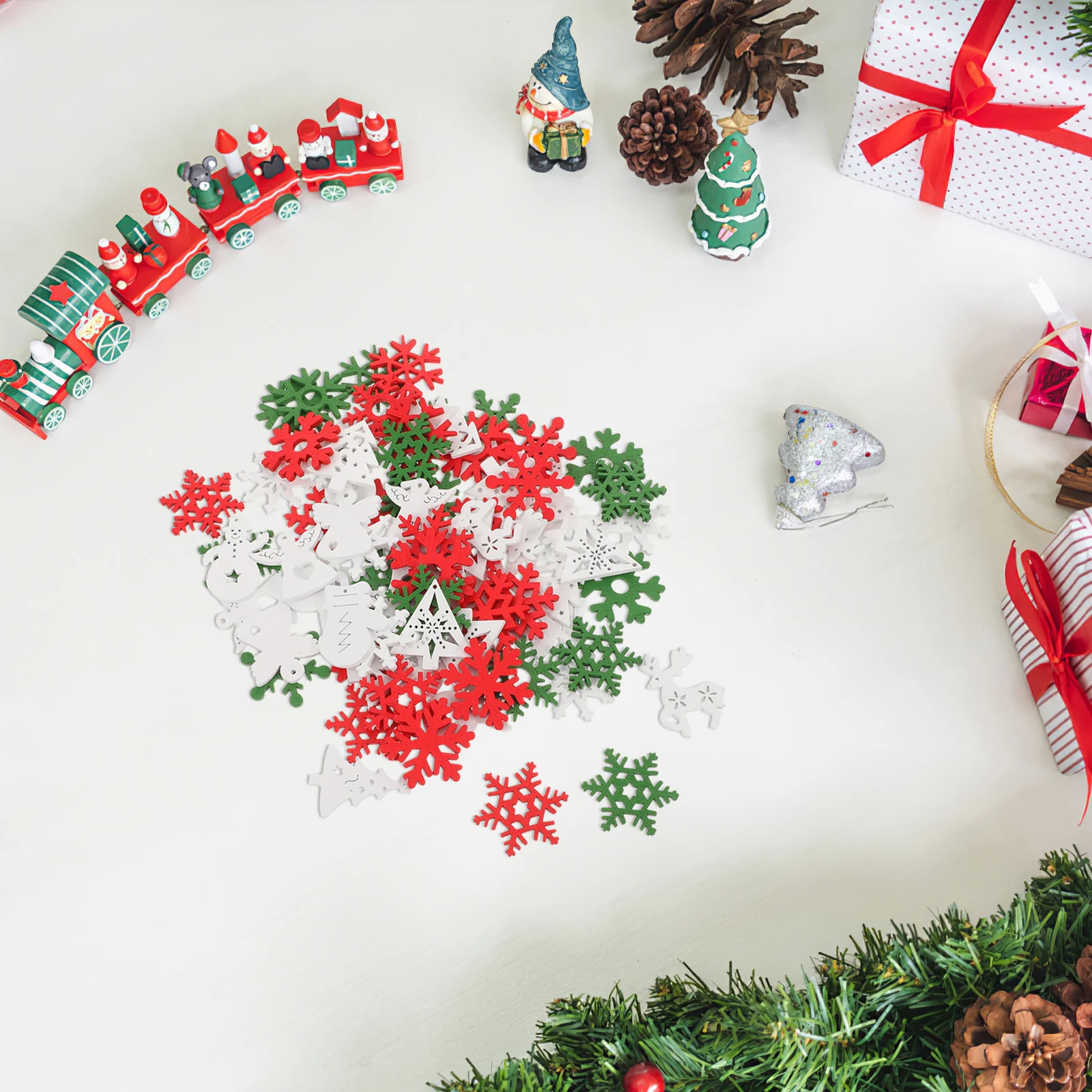 

100Pcs Christmas Decoration Wood Snowflake Slices Unfinished Ornament Crafts for Holiday Party Classroom Winter Decoration