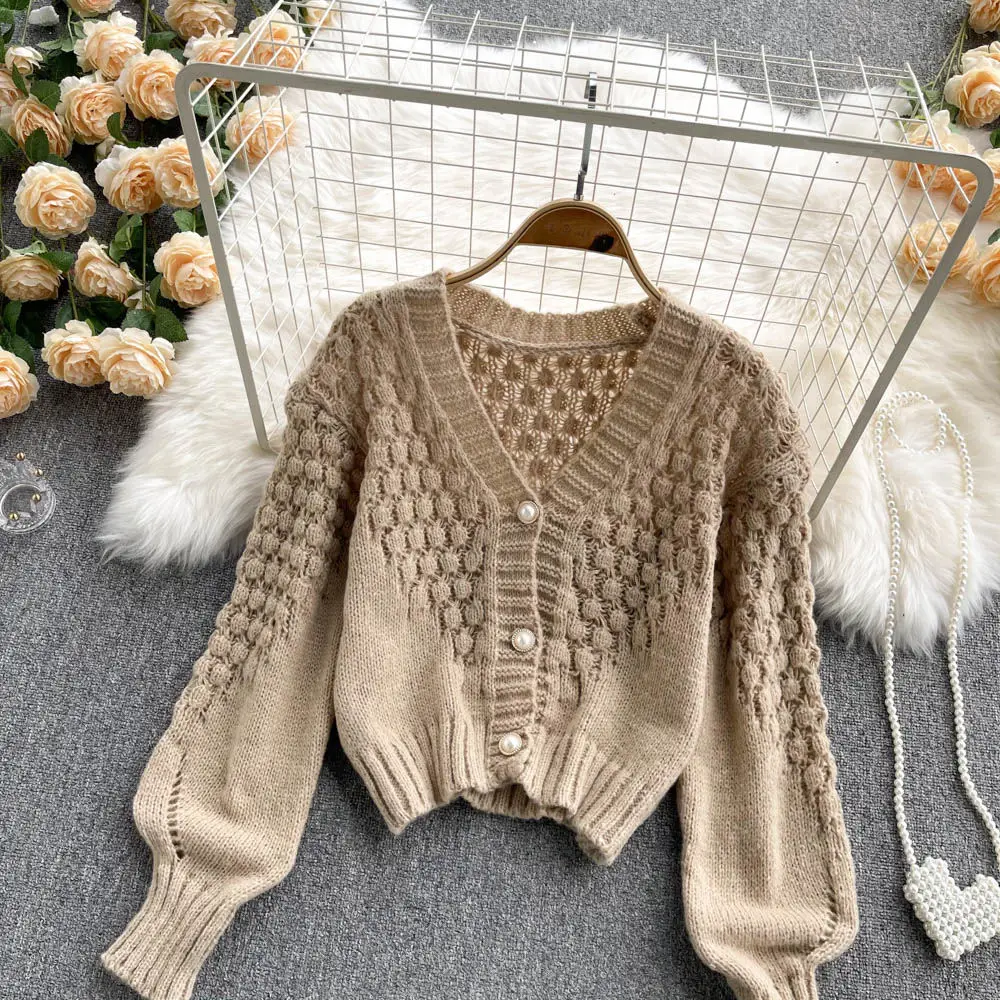 2024 Knitted Cardigan Sweater Jacket Women\'s Autumn and Winter New Korean Version V-neck Design Sense Hollow Short Style Small