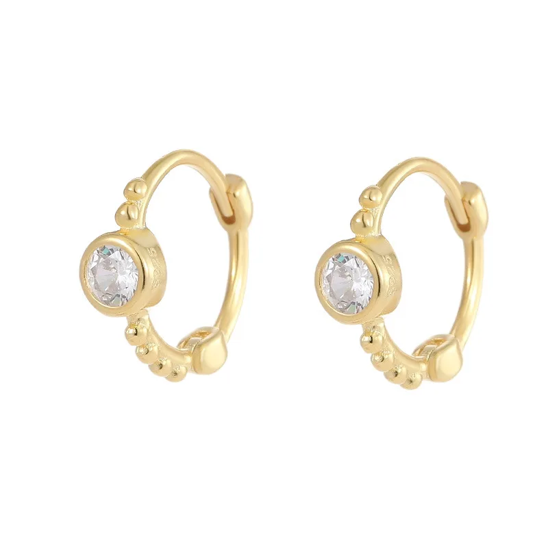 

S925 sterling silver stylish and simple round zircon earrings, feminine temperament exquisite, small and cold wind ear buckles
