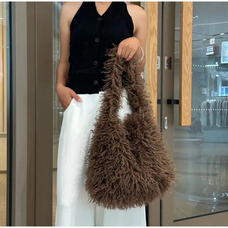 Lange, lockige, flauschige Schultertasche aus Kunstlammwolle, Y2k Mädchen Winter Weiche Plüsch-Handtasche, Damen Einfarbige Arbeits- und Pendler-Tragetasche – Detail 2