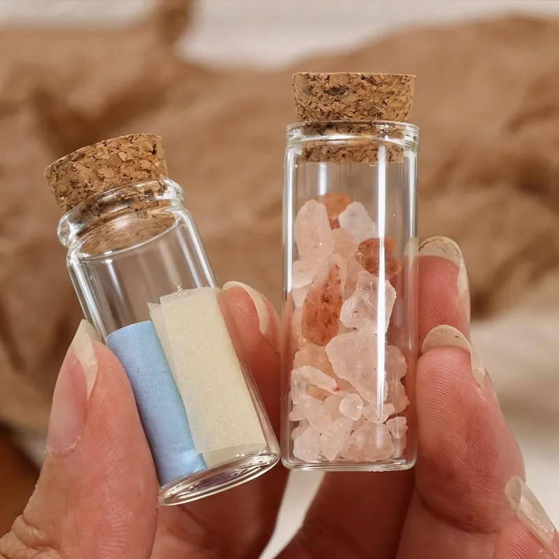 Mini Glass Jars Bottles with Cork Stopper DIY Decoration Small Glass Bottle Message Glass Bottle Wedding Decoration Party Favors