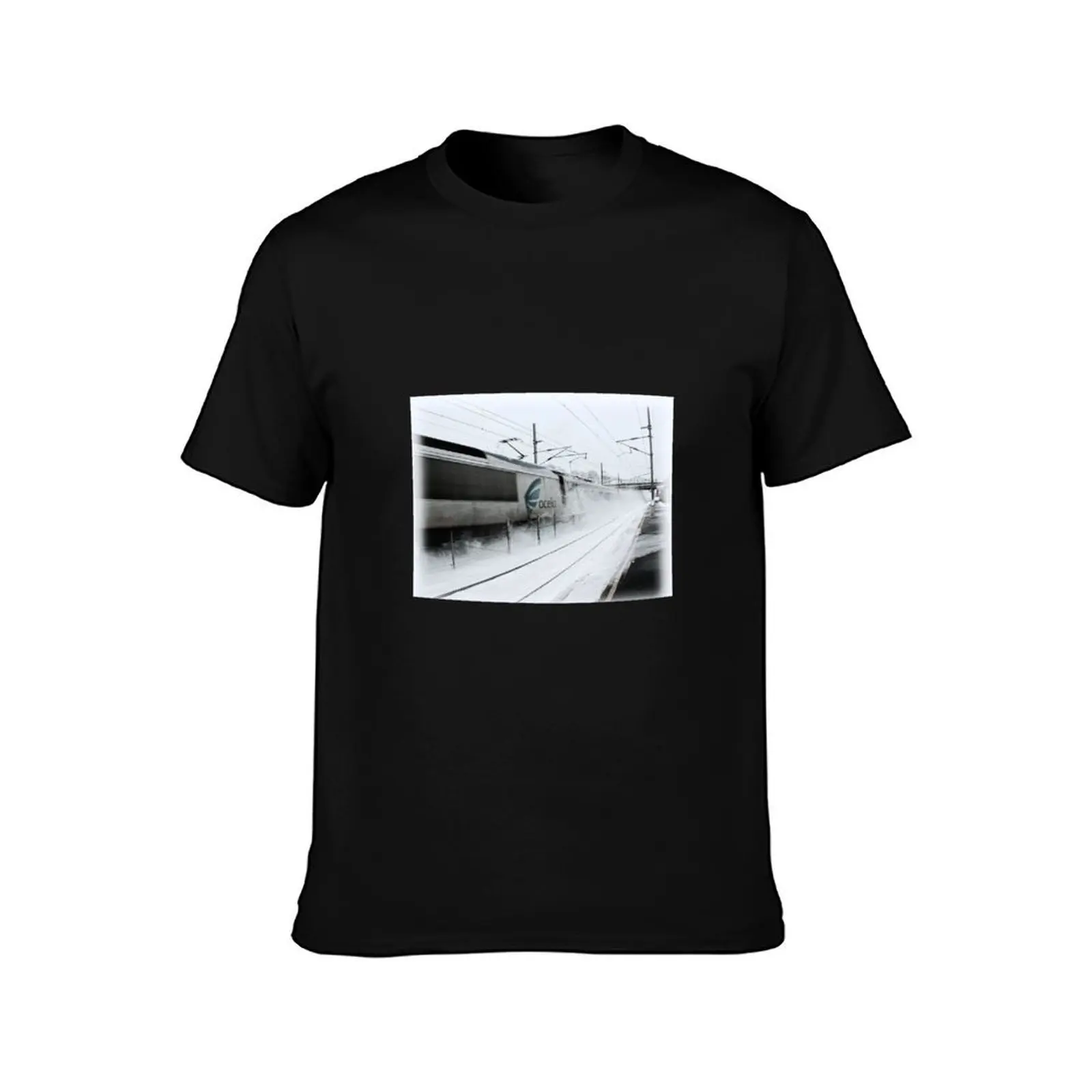Acela Express Sprays Snow! T-Shirt Casual Breathable Short Sleeve Top T-Shirt