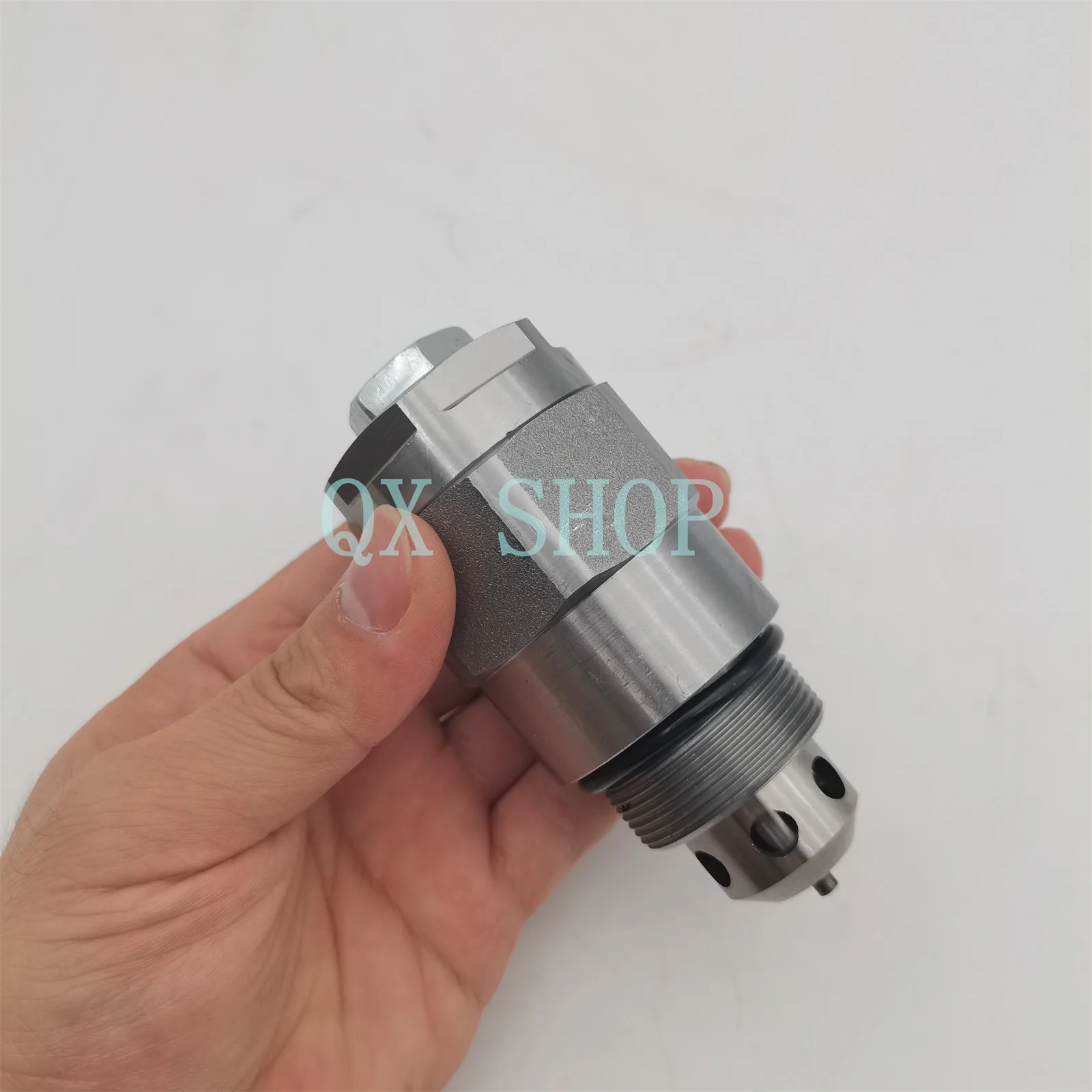 Excavator overflow valve For Komatsu PC120-6 130-7 160-7 distributor Oil suction valve safety relief valve 709-90-74200 parts