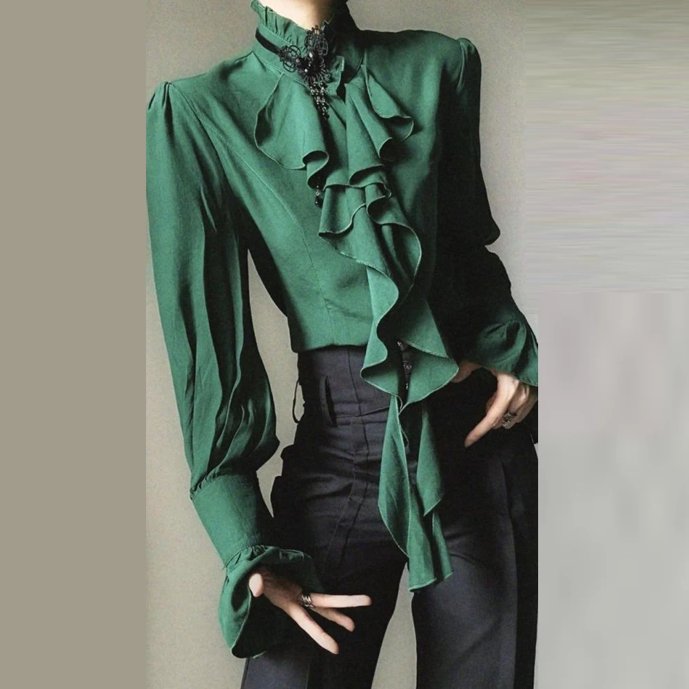 

2026 spring retro court style green shirt bubble sleeve design sense niche fungus edge French men's and women's shirts