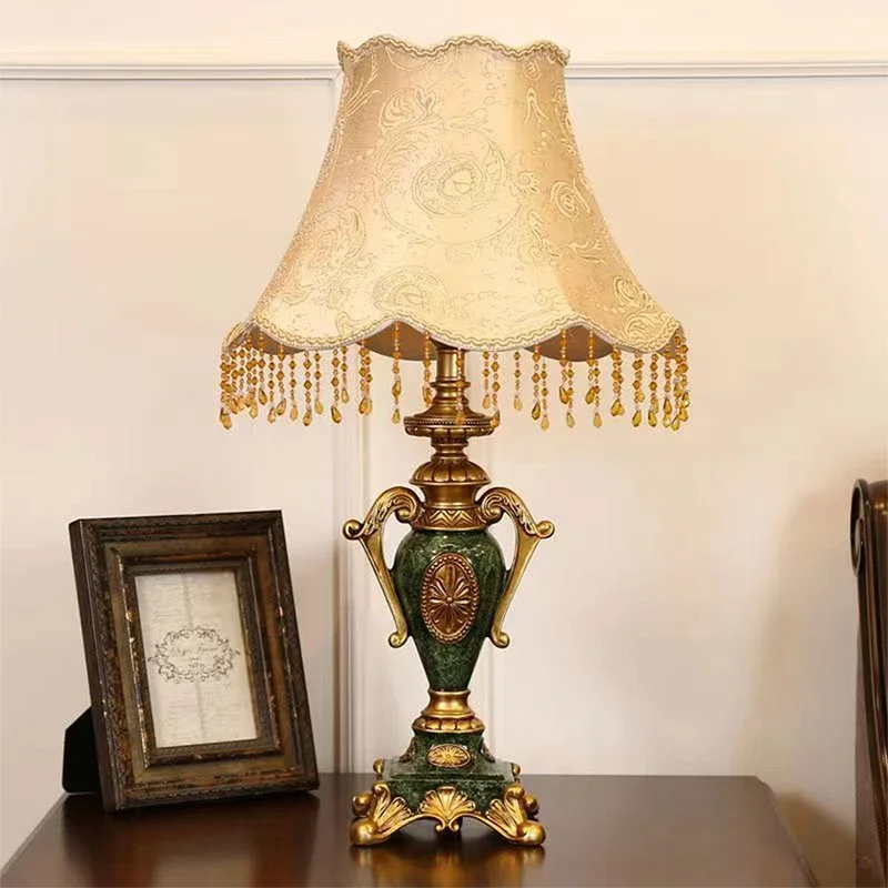 SOURA European Table Lamp Luxurious Living Room Bedroom Study Villa Hotels LED Retro Creativity Bedside Desk Light
