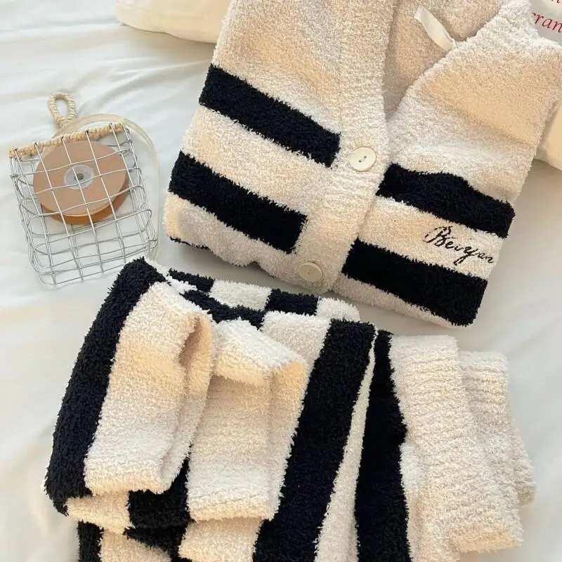 

Korean version Women's pajamas sweet girl Pajama stripe black white fleece-lined keep warm autumn winter new model homewear