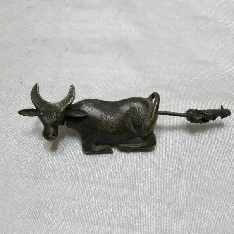 6.8 cm * / Rare Chinese old bull sculpture can use the lock and key