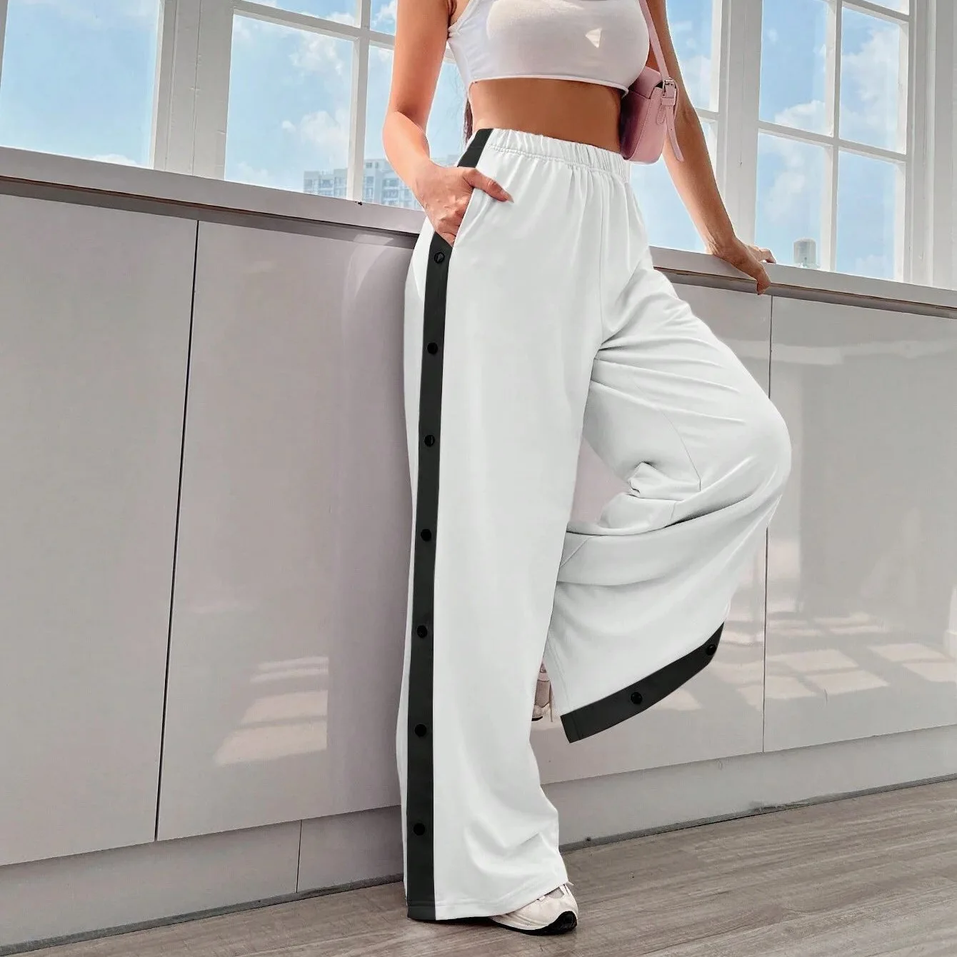 سراويل رياضية غير رسمية جديدة للخريف/الشتاء للنساء - سراويل عصرية ذات أرجل واسعة مع كتلة ألوان وأزرار إطباقية