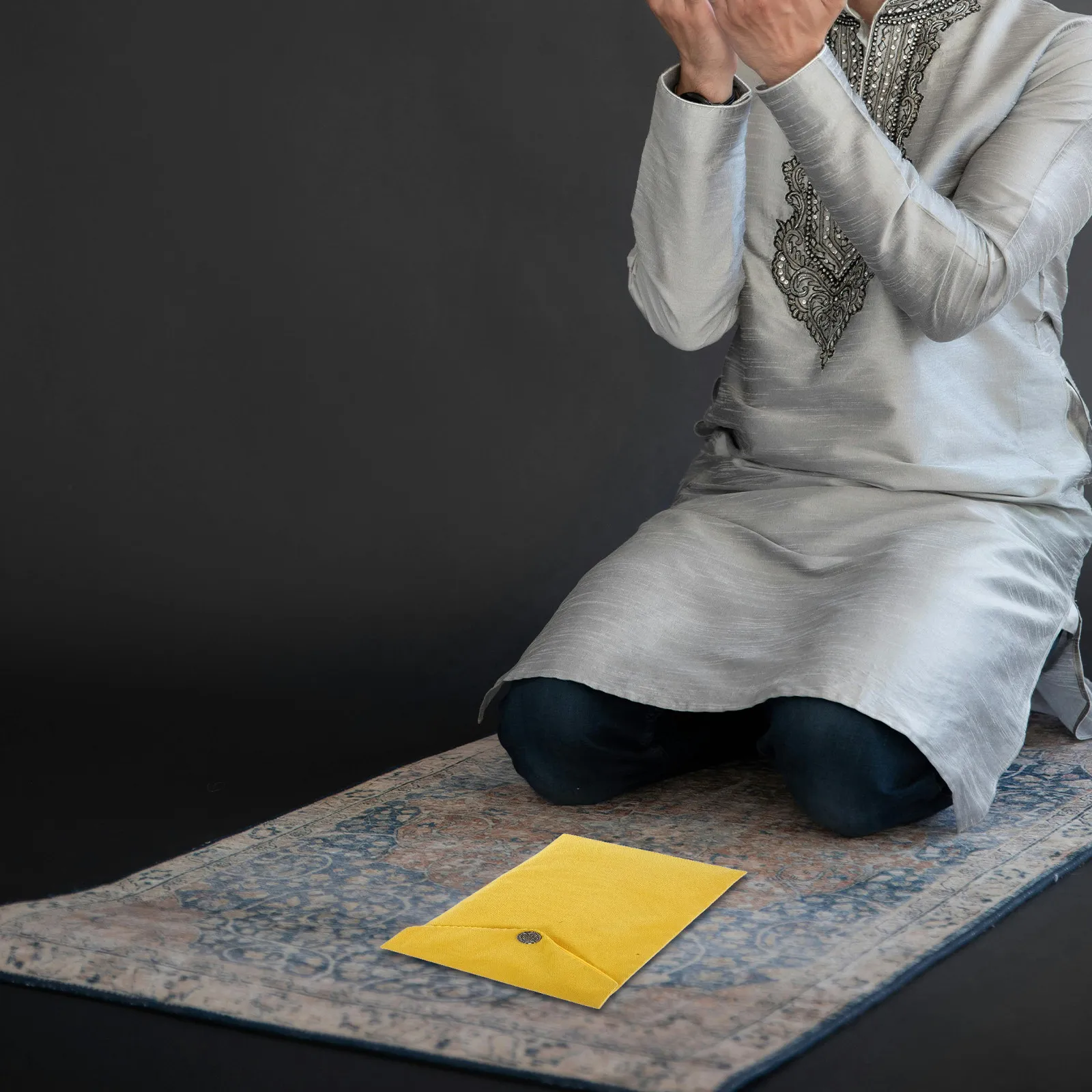 

Bible Cover Bag Corduroy Fabric Book Pouch with Fine Stitching Portable Stationery Organizer for Church Study Personal Daily