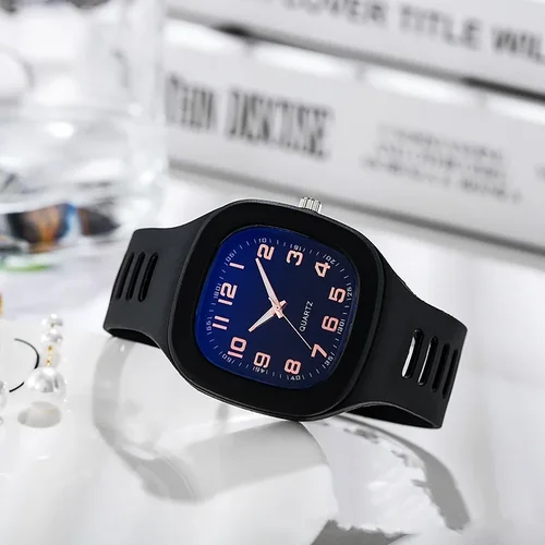 Imagen 2 del producto Nuevo Reloj cuadrado rosa bonito para mujer, relojes deportivos informales blancos, relojes de pulsera de cuarzo con banda de silicona, Reloj para estudiantes y niñas