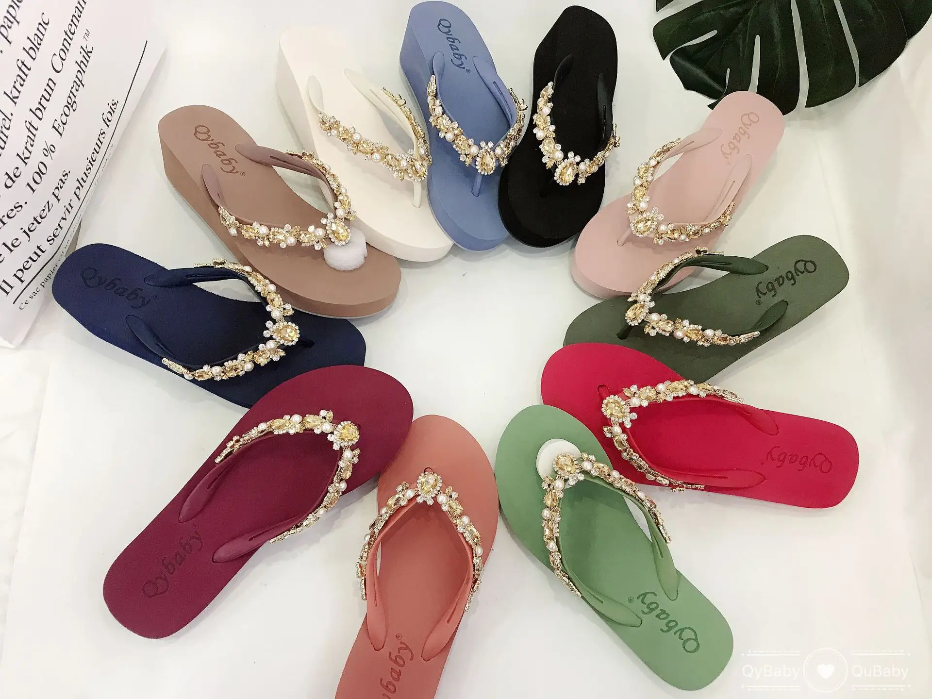 Shoes Slippers Flat Luxury Slides Low Rubber Flip Flops Slipers Women Shale Female Beach On A Wedge Designer Hawaiian 2024