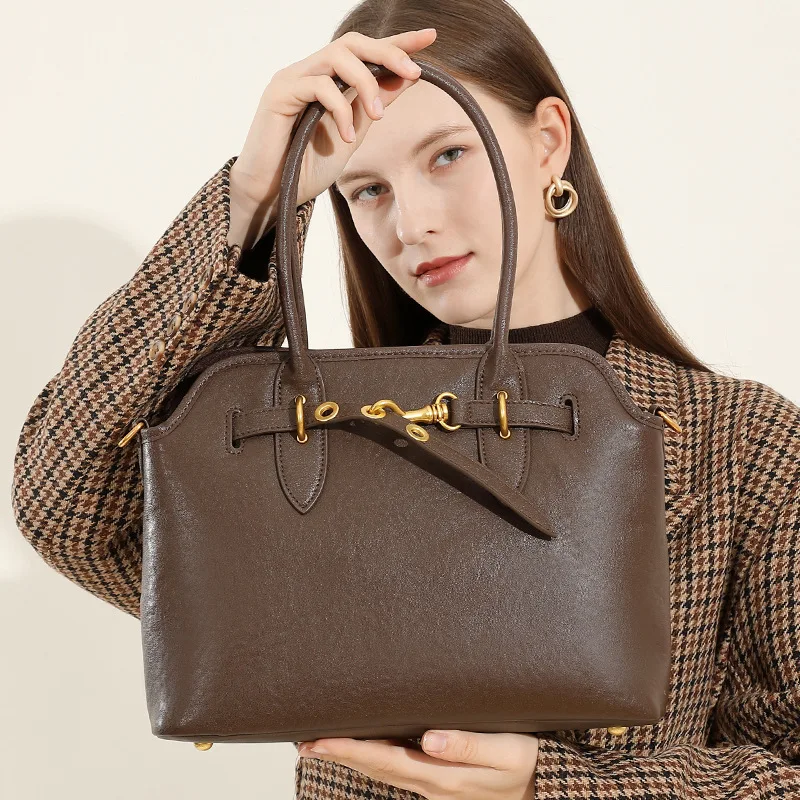 Leather women's bag 2026 spring and summer large-capacity shoulder bag niche retro versatile handbag messenger bag bag